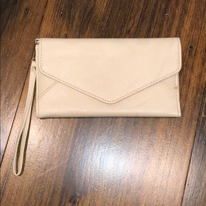 Cream clutch